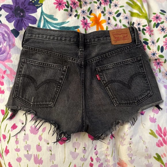 Levi's 501 High Rise Exposed Button Fly, washed black denim shorts, W27 - Picture 3 of 8